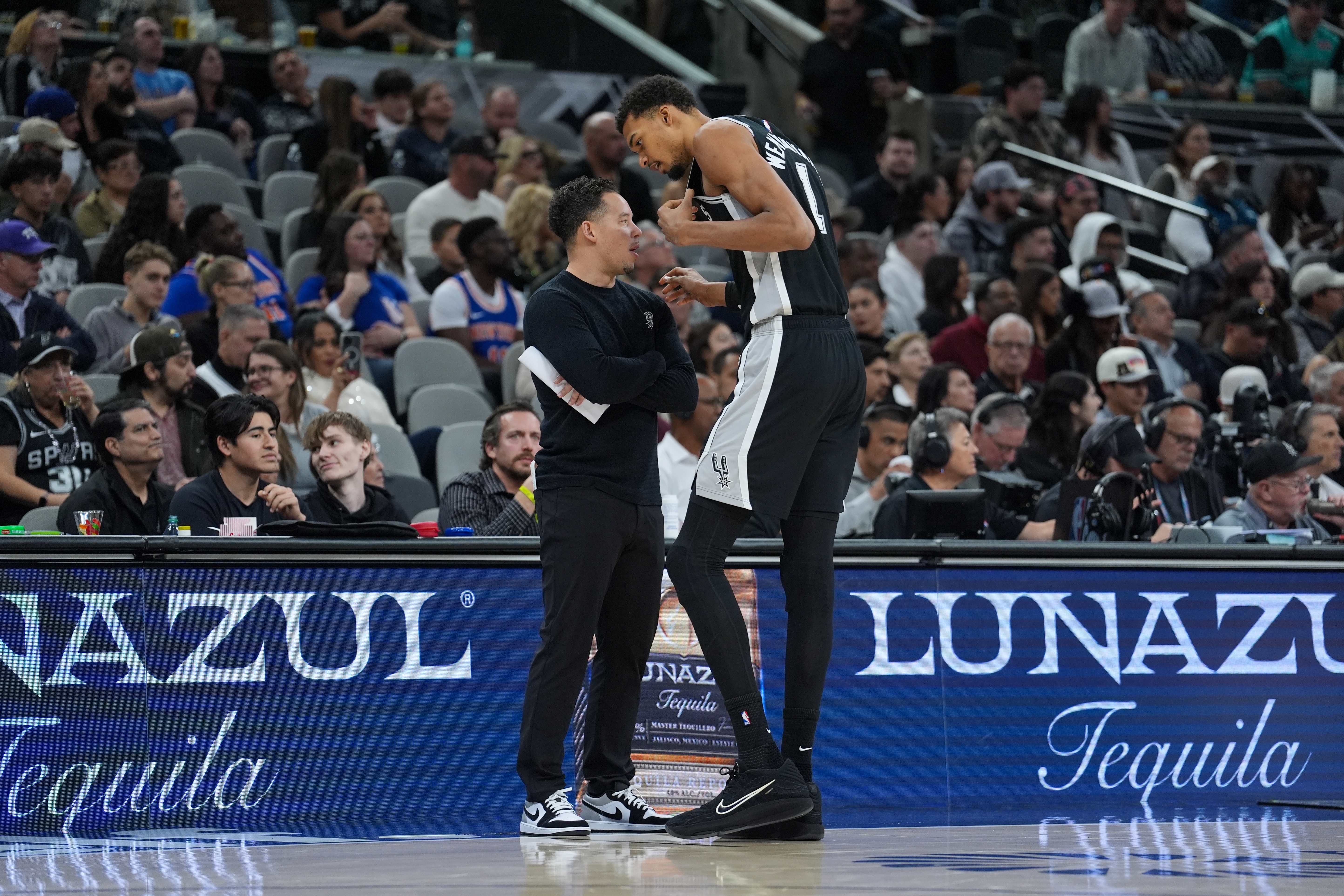 C7正版入口-意外的不容易~文班近15场首发6场终于第2胜 9场替补仅1分惜败1场